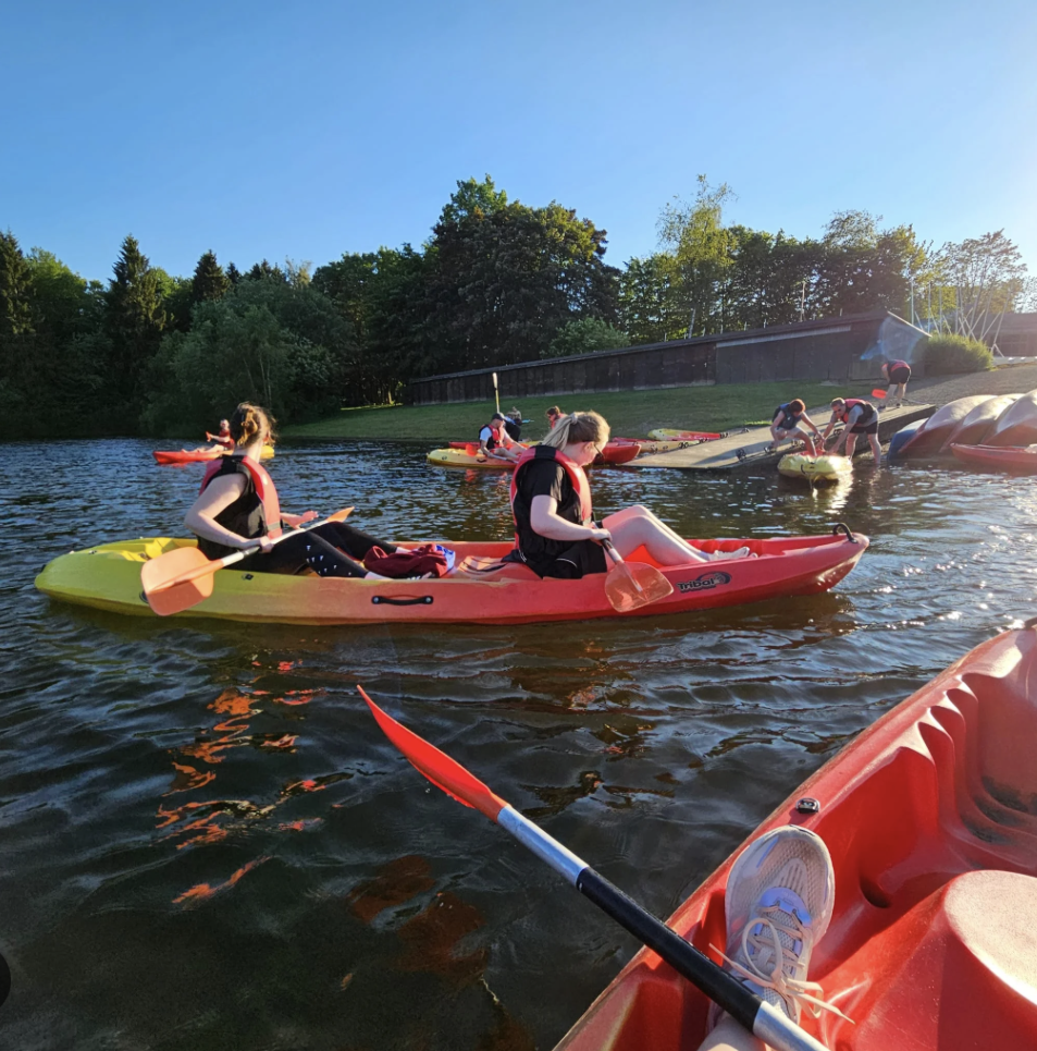 Kayak sur la rivière en Ardennes